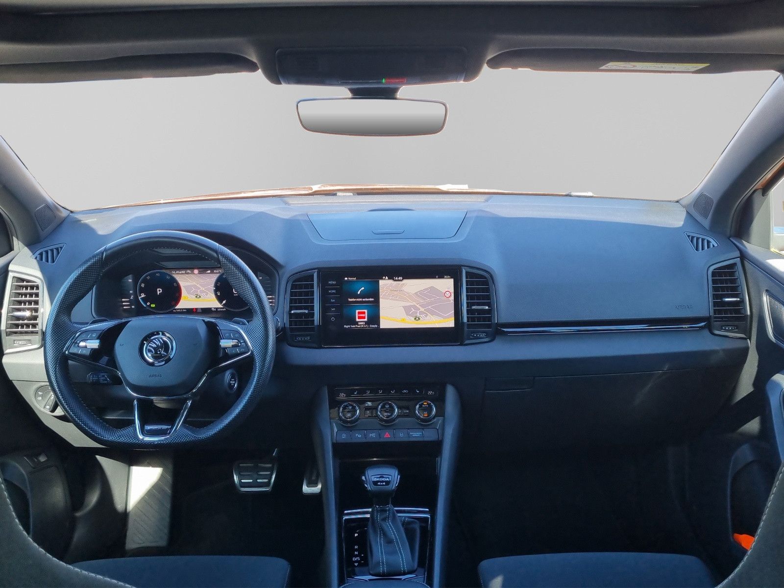 Fahrzeugabbildung SKODA Karoq Sportline 4x4 2,0 TSI DSG Navi ACC 360°