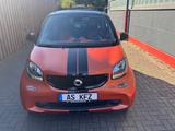Smart ForTwo Passion 453  52kW LORINSER 17ZOLL SHZ PAN - gebrauchte Smart ForTwo aus dem Jahr 2015