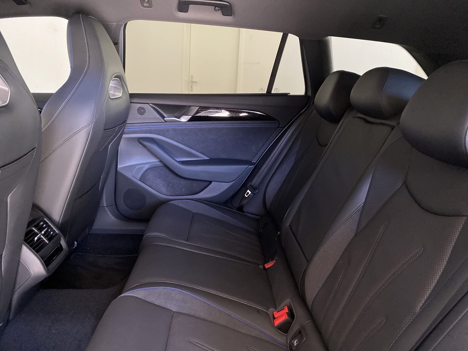 Volkswagen Passat - Bild 8