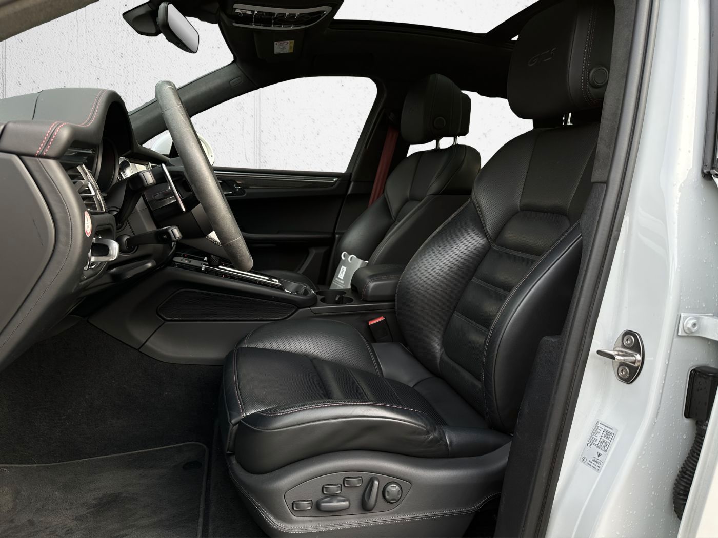 Porsche Macan GTS Burmester PASM Sportsitze PANO foto 17