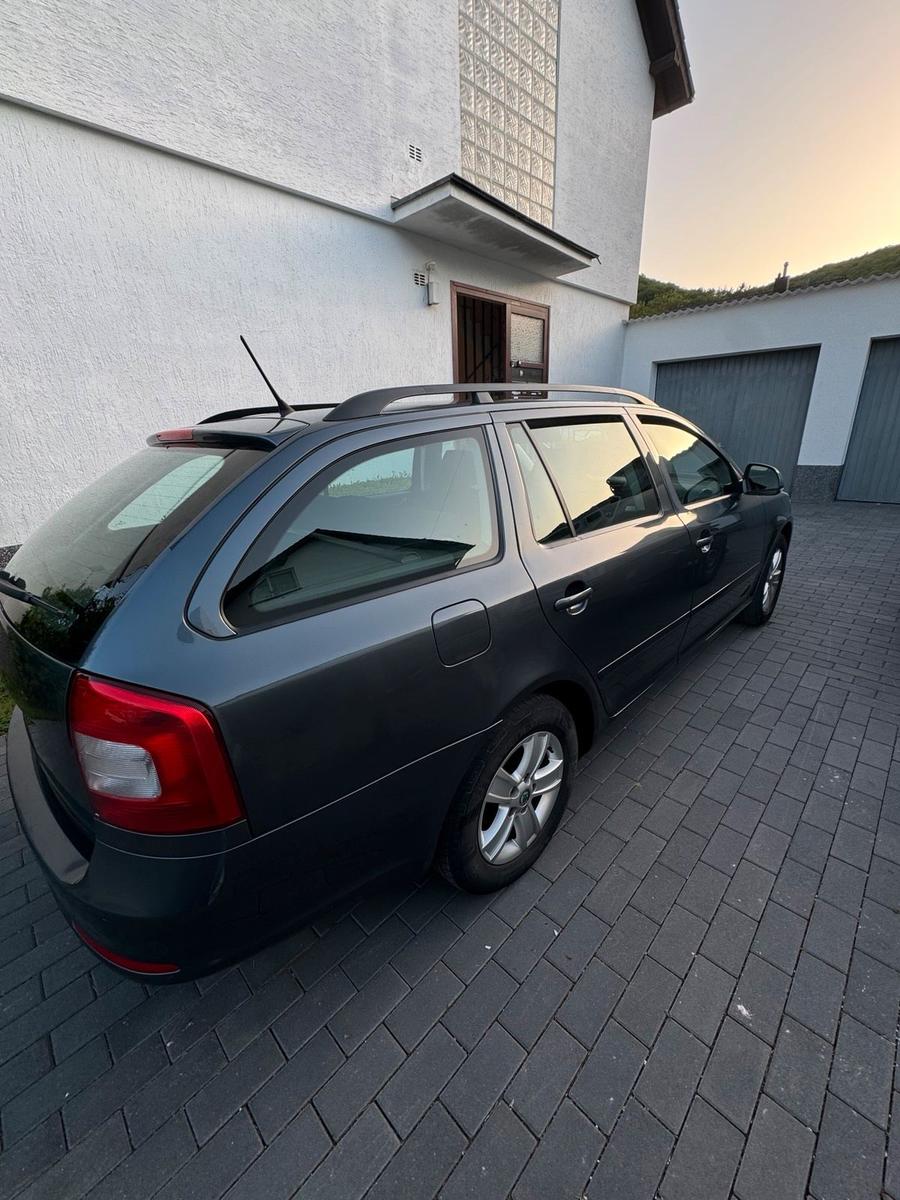 Skoda Octavia 2011 — photo 5