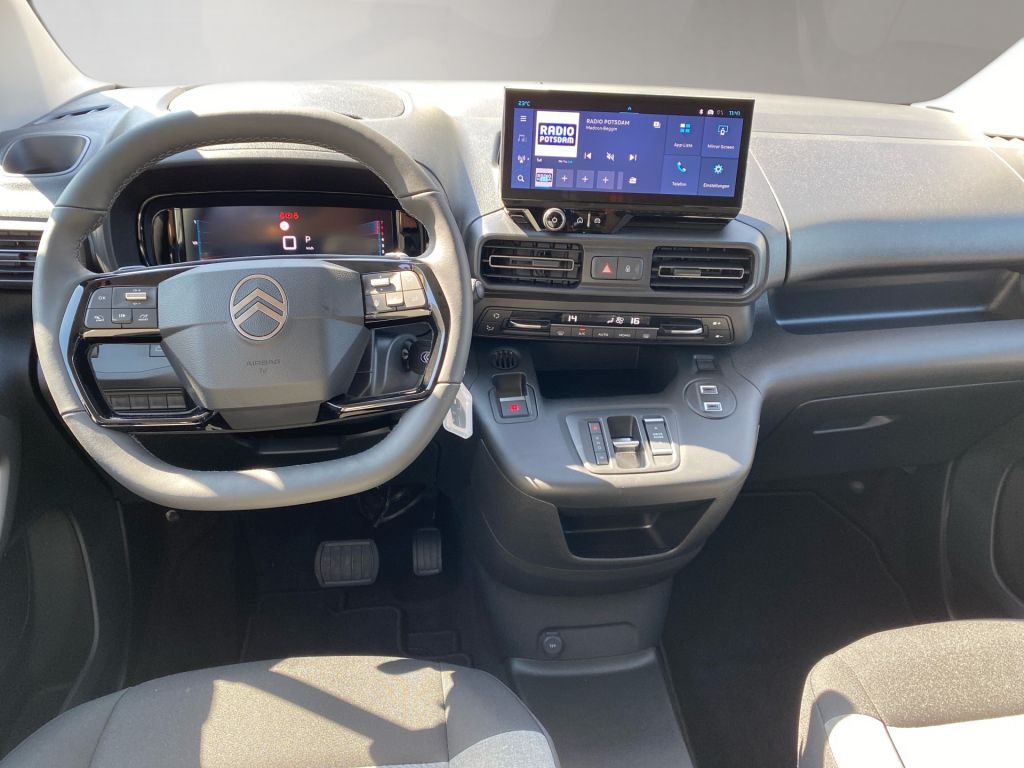 Fahrzeugabbildung Citroën Berlingo MPV M BlueHDi 130 EAT8 PLUS