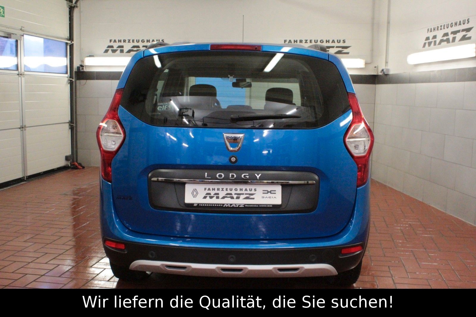 Fahrzeugabbildung Dacia Lodgy SCe 100 Stepway*7-Sitzer*Navi*