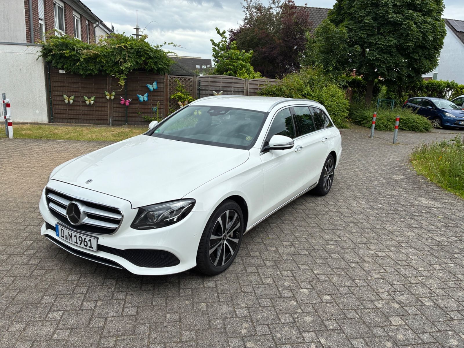 MERCEDES-BENZ E 400 d 4MATIC T Autom. - CarPlay und Android aa