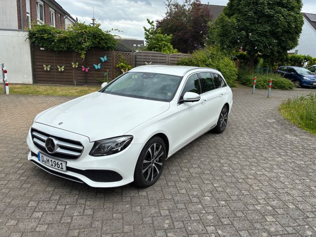 MERCEDES-BENZ E 400 d 4MATIC T Autom. - CarPlay und Android aa