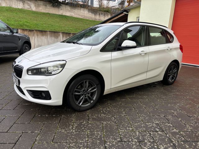 BMW 218 Active Tourer xDrive Sportsitze Navi Top