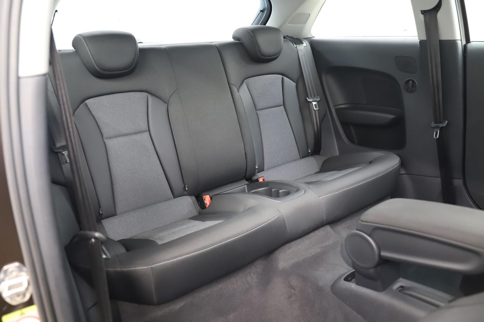 Audi A1 1.4TFSI 122PS S tronic ambition BOSE 1Hand