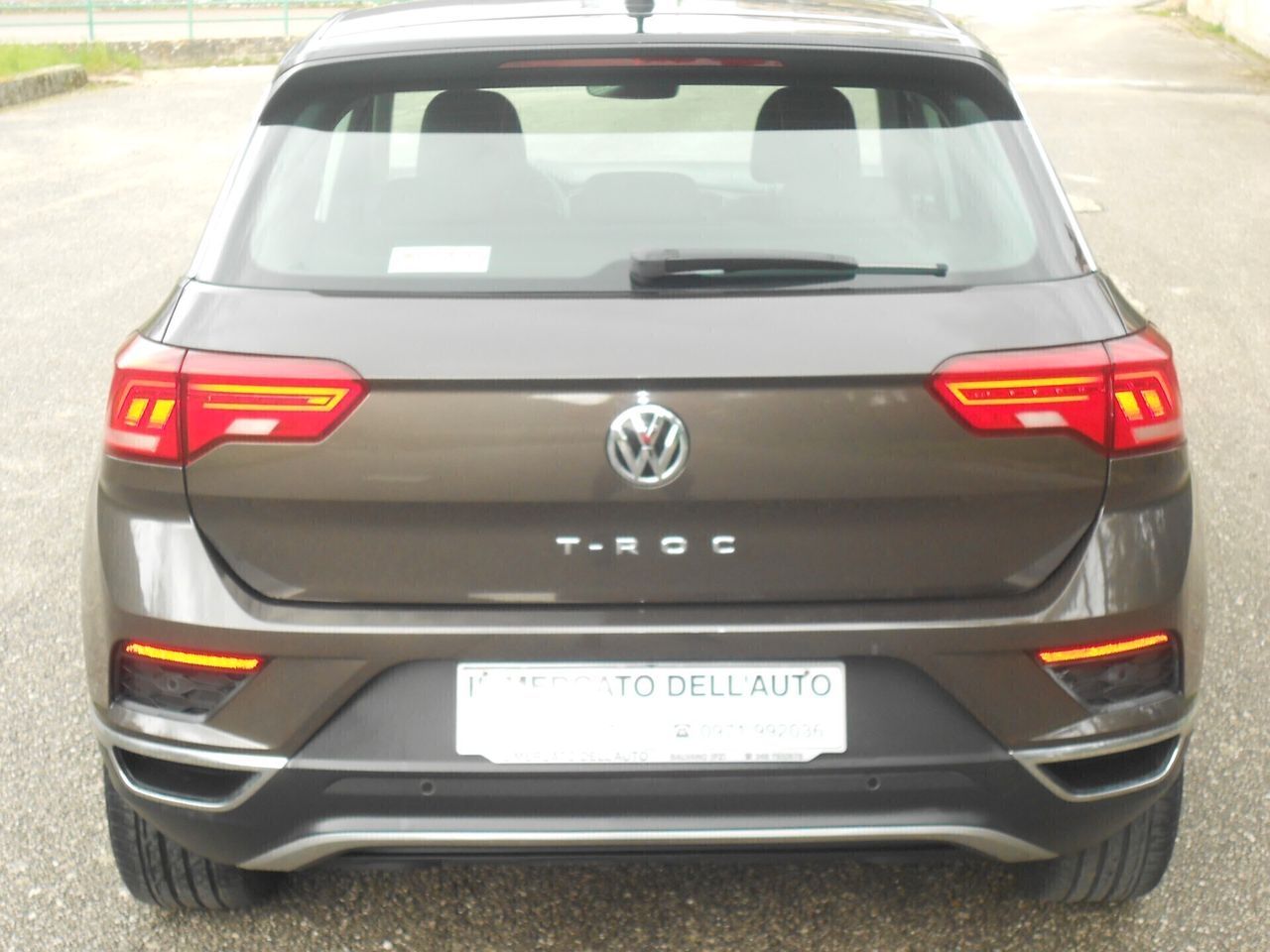 Volkswagen T-ROC 2.0TDI(BI-COLOR,DSG-NAVI)E6D-TEMP,150cv imagem 2
