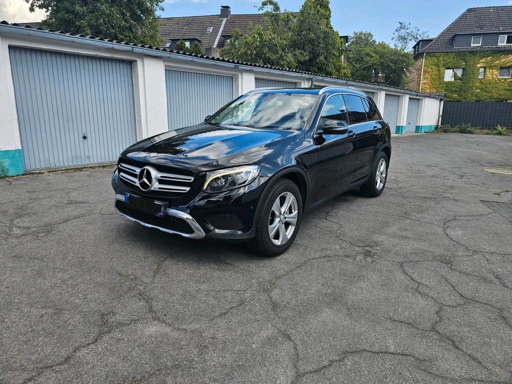 Image of Mercedes-Benz GLC 250