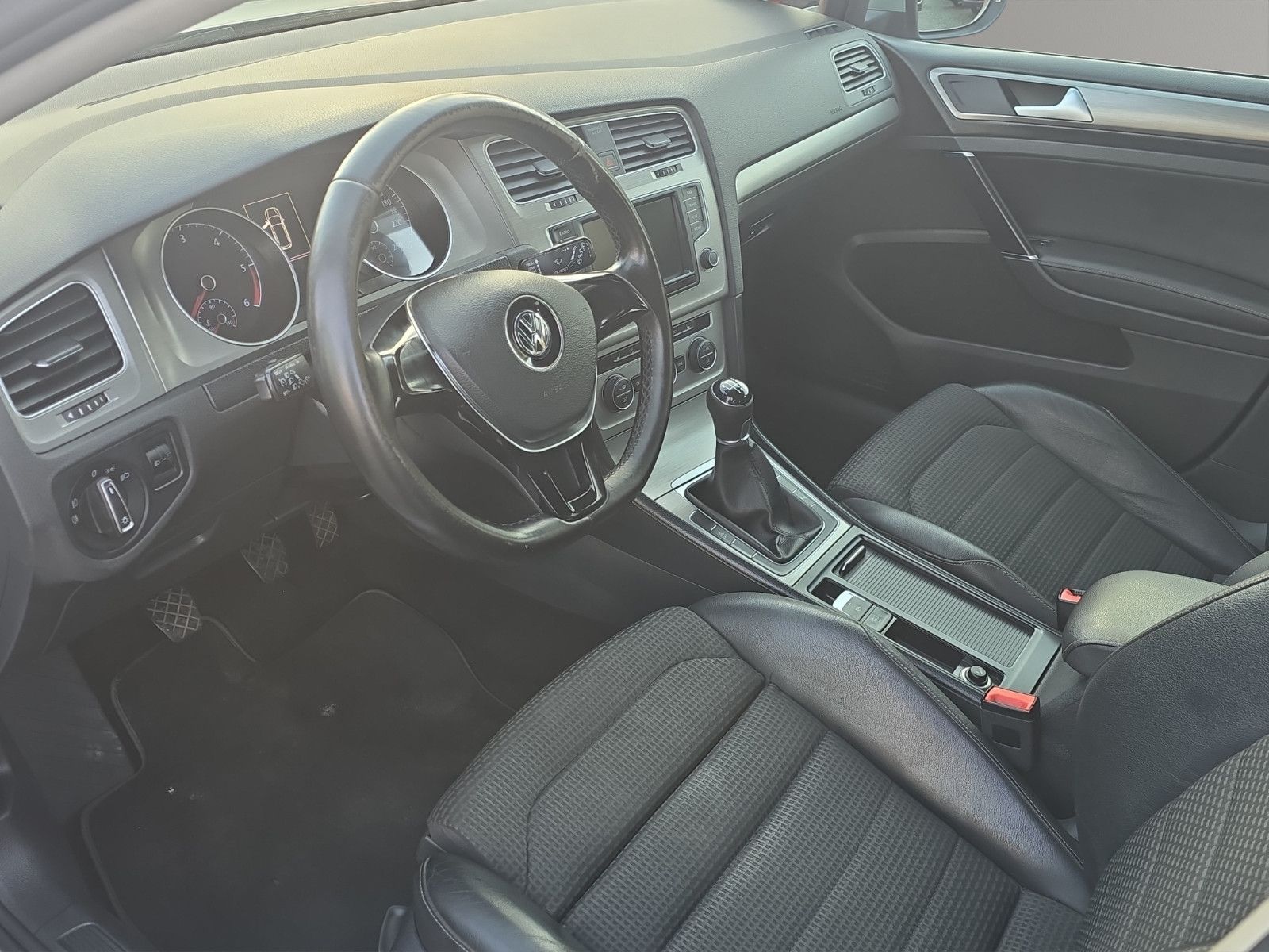 Fahrzeugabbildung Volkswagen Golf VII Variant 2.0 TDI Comfortline