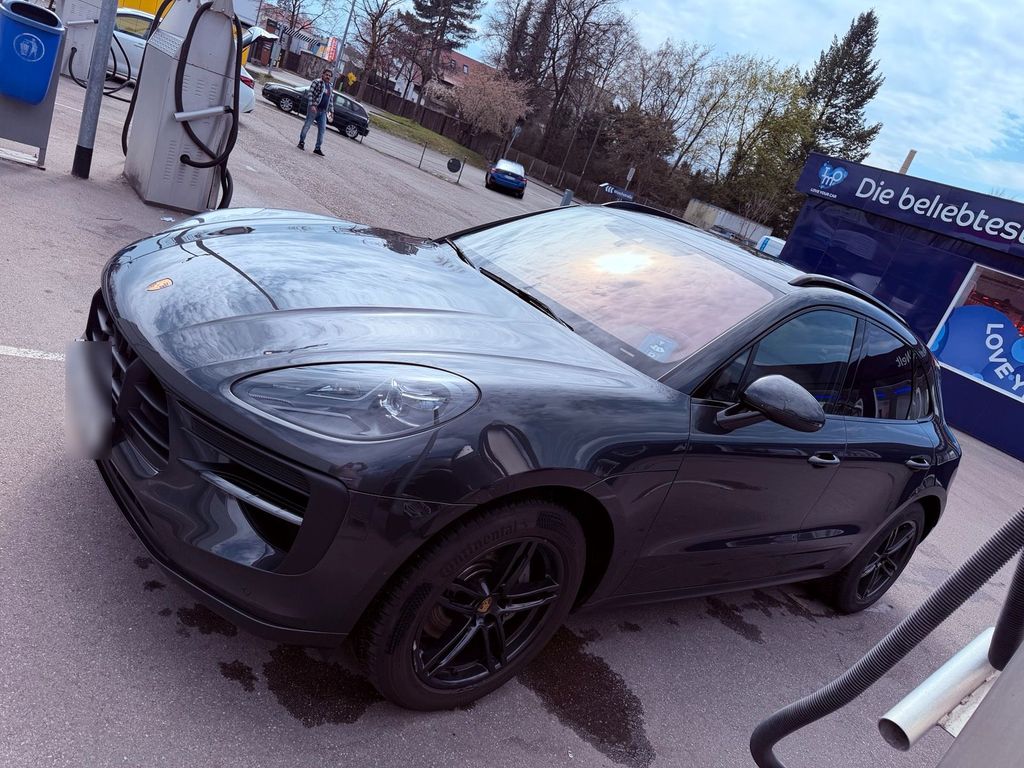 Image of Porsche Macan