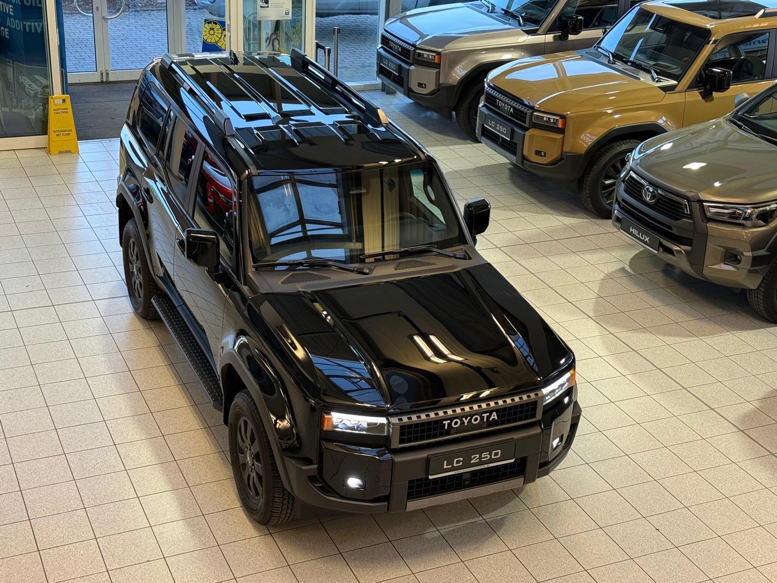 Toyota Land Cruiser LC 250 – EXE.-7 SEATS-MILD HYB-360 KAM.-COOL BOX