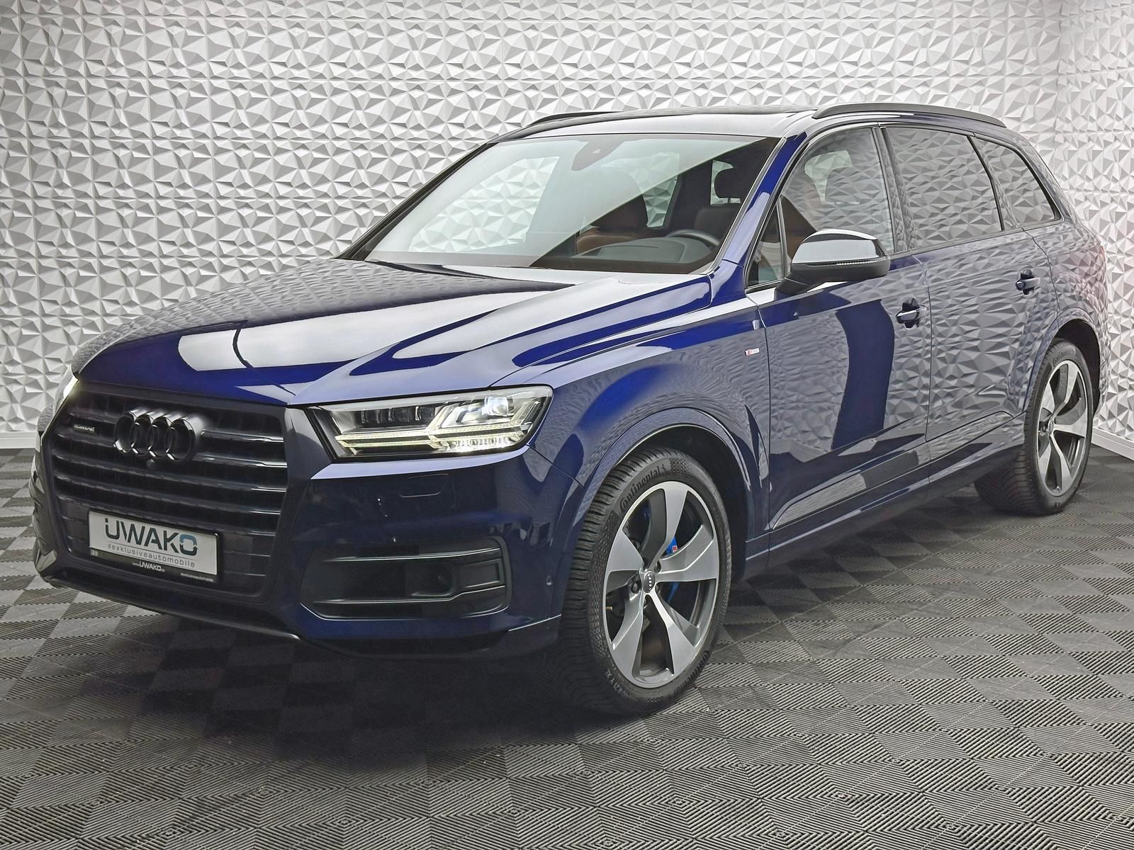 Fahrzeugabbildung Audi Q7 SQ7 50 TDI S-LINE/MATRIX/ACC/LUFT/STHZ/NIGHT