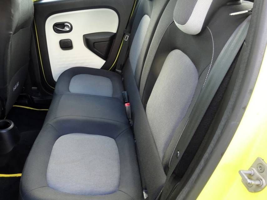 Fahrzeugabbildung Renault Twingo 1.0 SCe 70 Liberty  ALW-Reifen