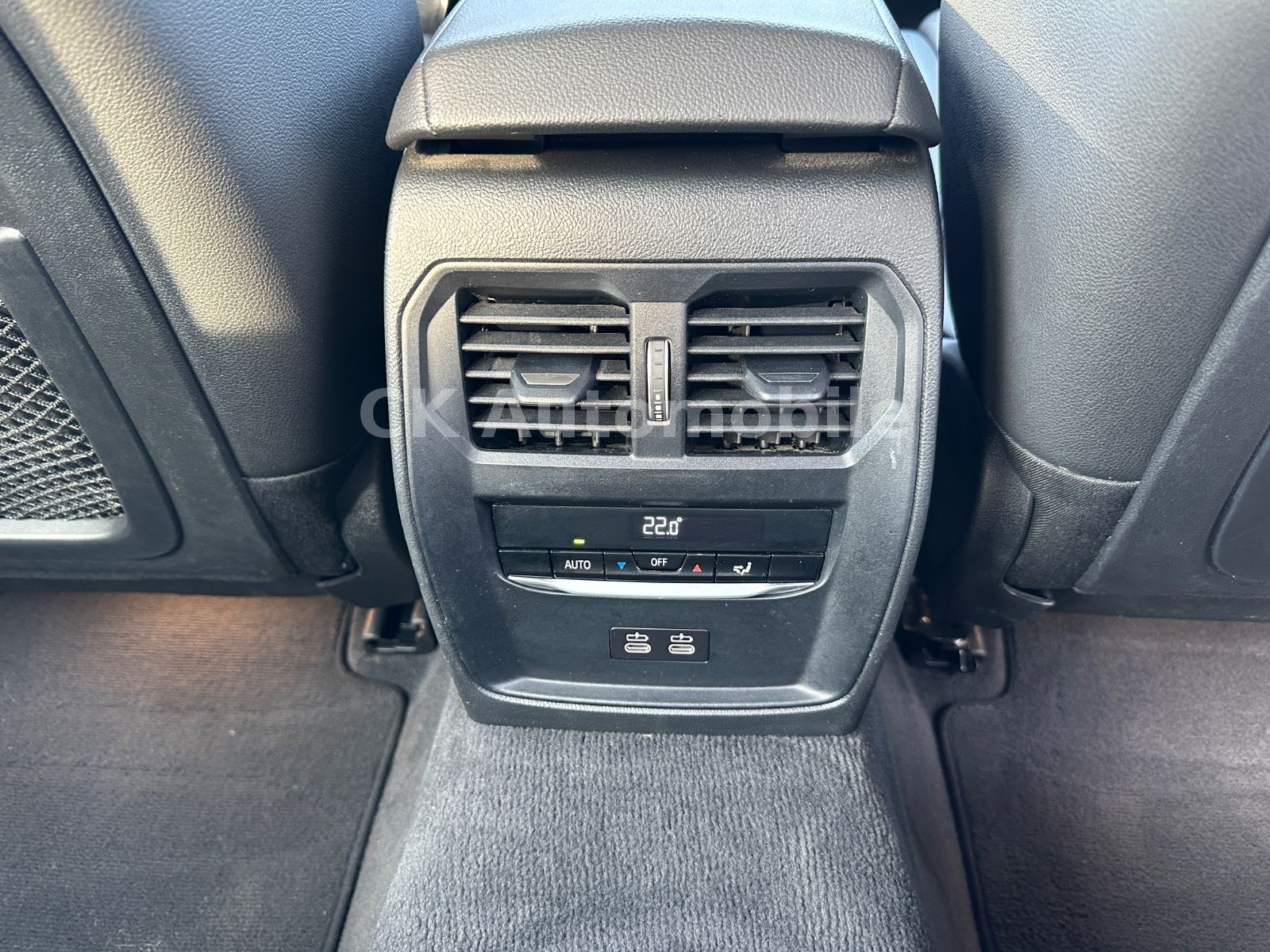 Fahrzeugabbildung BMW 330d xDrive Touring M-Sport/Navi/Head-Up/LED/Kam