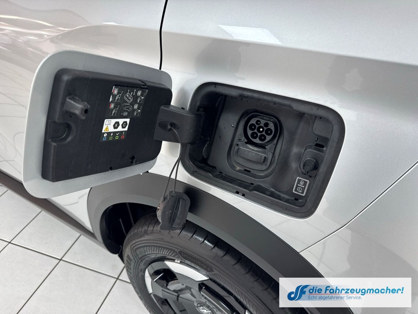 Fahrzeugabbildung Opel Frontera Electric Edition 83 kW Digitales Cockpi