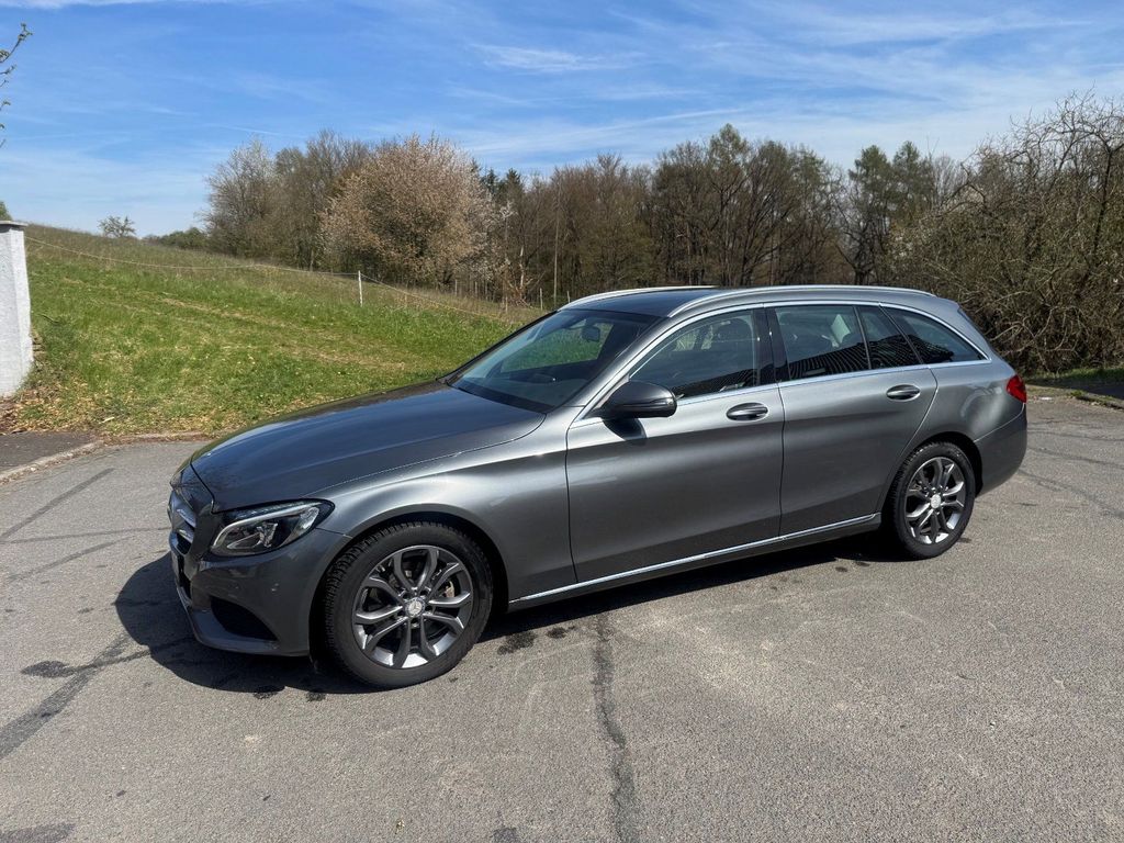 Image of Mercedes-Benz C 220