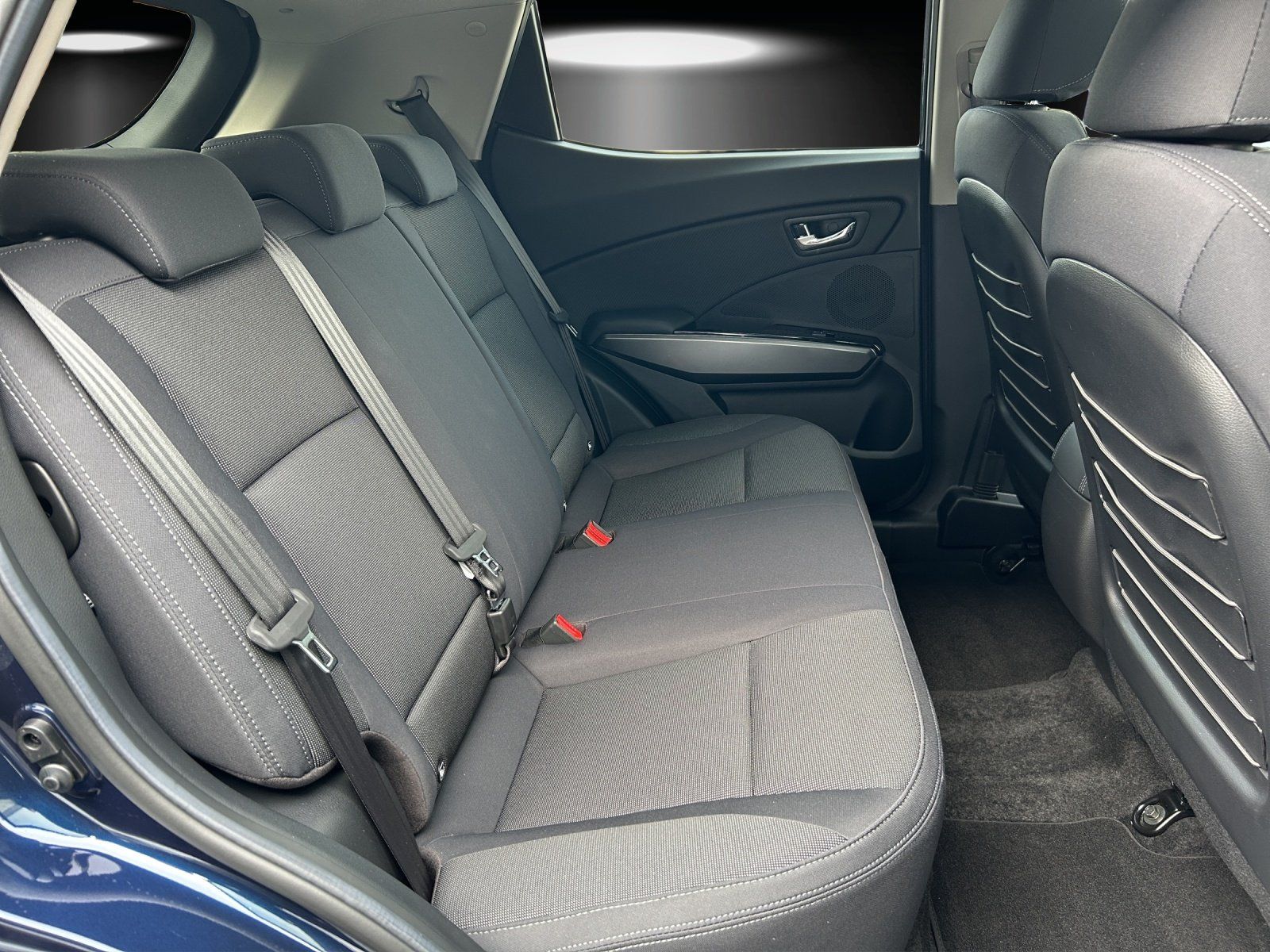 Fahrzeugabbildung Ssangyong Tivoli Fizz 1.5 T-GDI KAMERA/SHZ/NAVI/PDC/DAB/