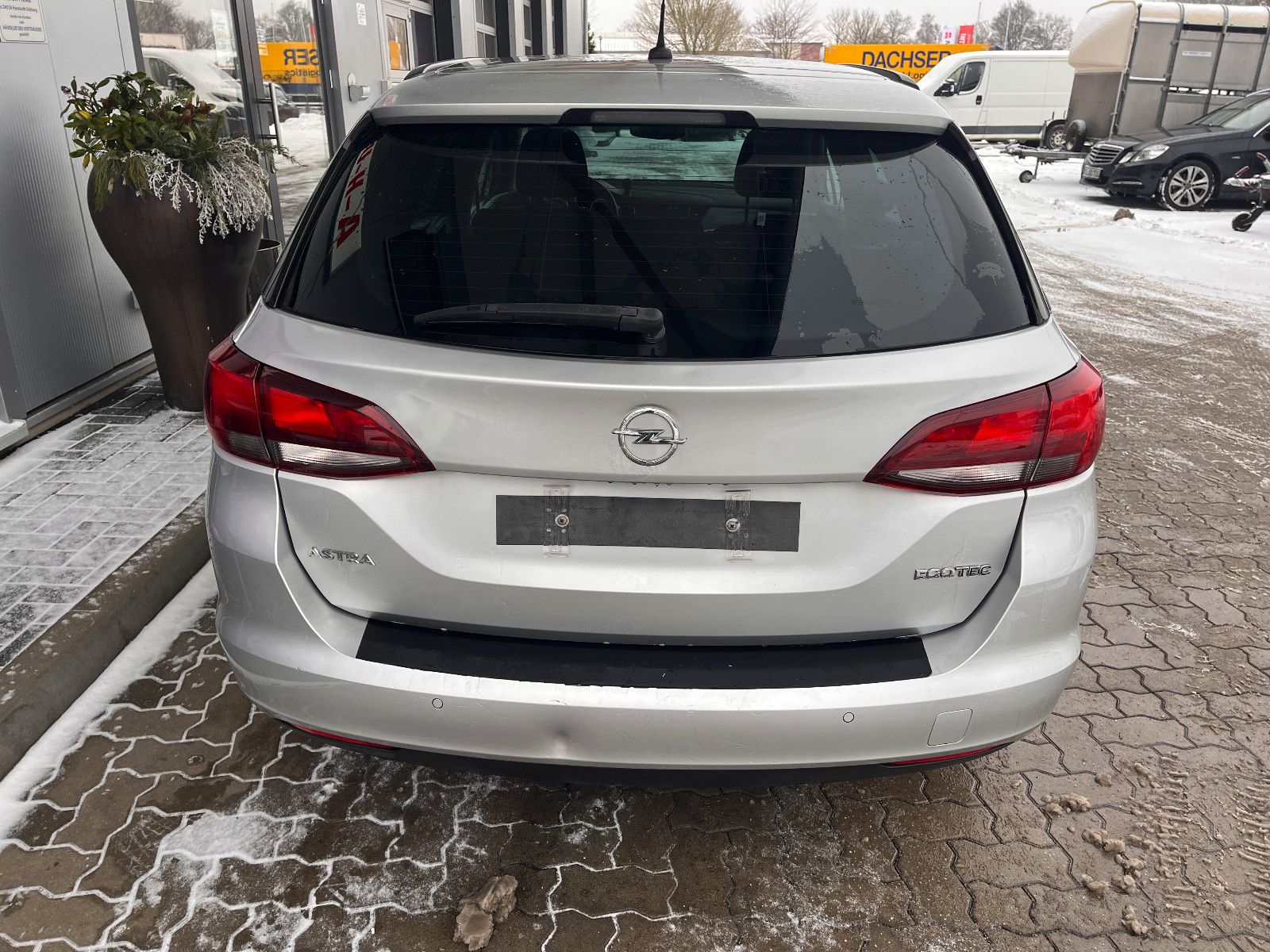 Fahrzeugabbildung Opel Astra K Sports Tourer Business Seitenschaden