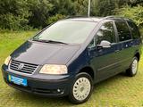 Volkswagen Sharan 2.0 Highline *7-Sitzer *1.Hand *Klimaaut. - VW Sharan Gebrauchtwagen in München