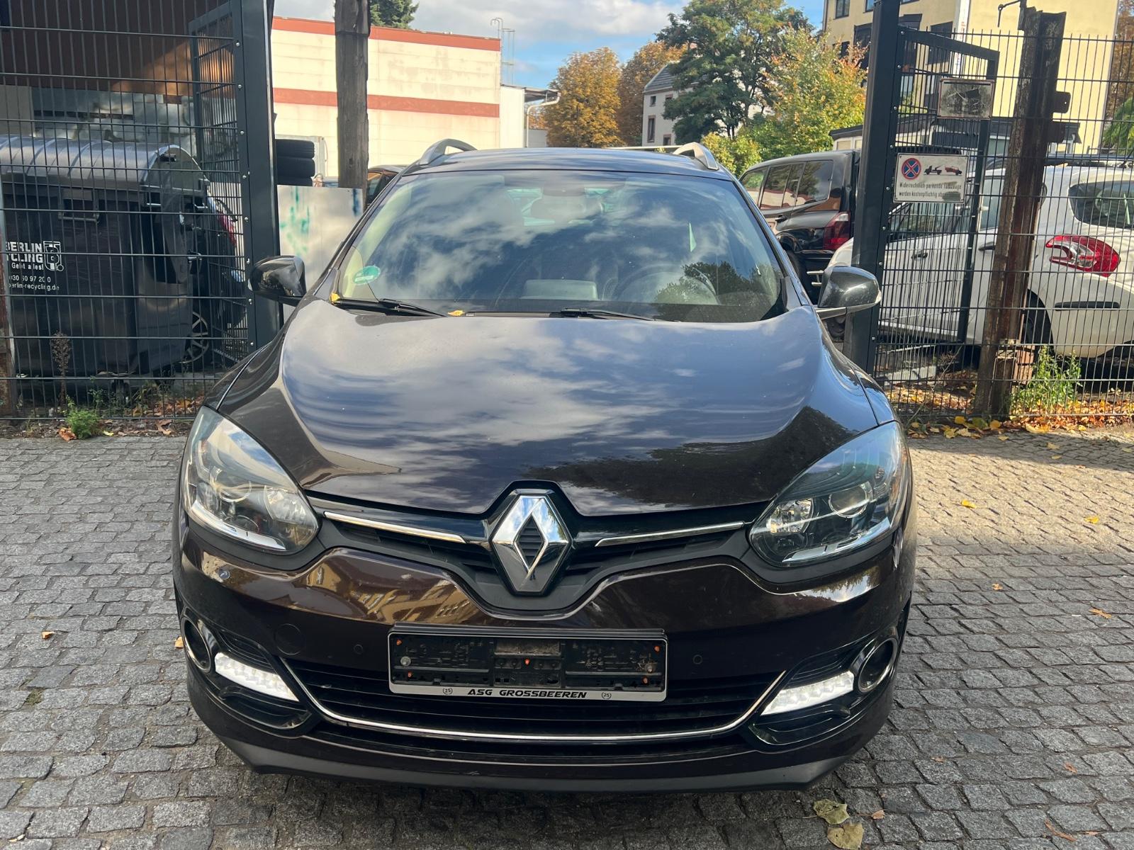 Renault Megane 2015 — interior