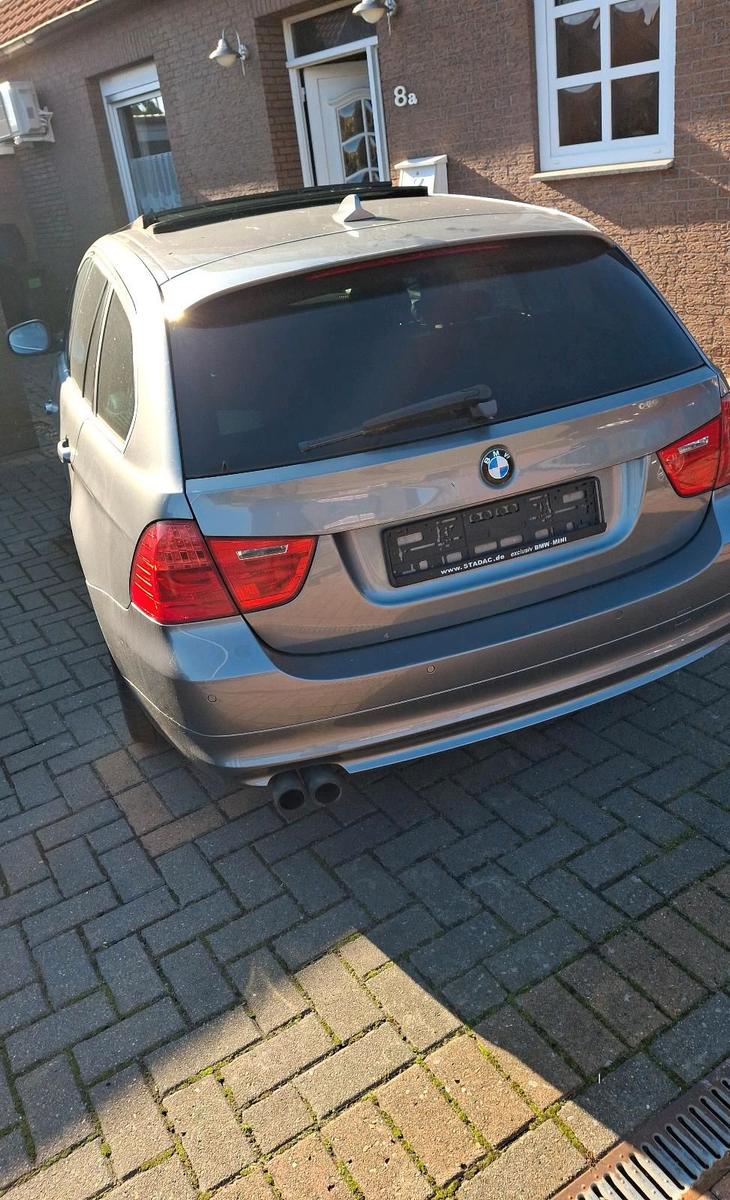 BMW 320 2010 — engine 218 HP (160kW)