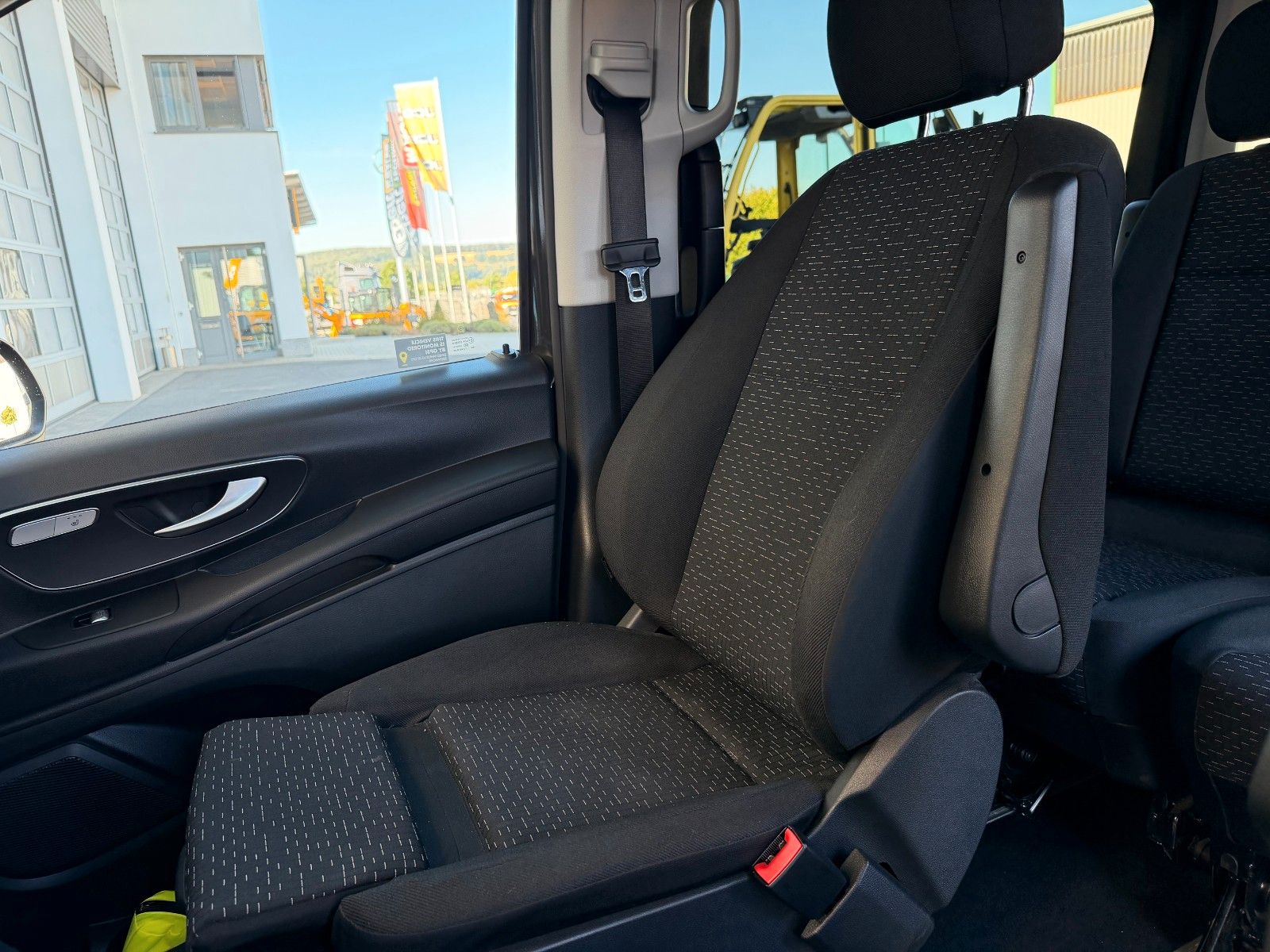 Fahrzeugabbildung Mercedes-Benz Vito 116 CDI 9G Tourer SELECT AHK2,5to LED