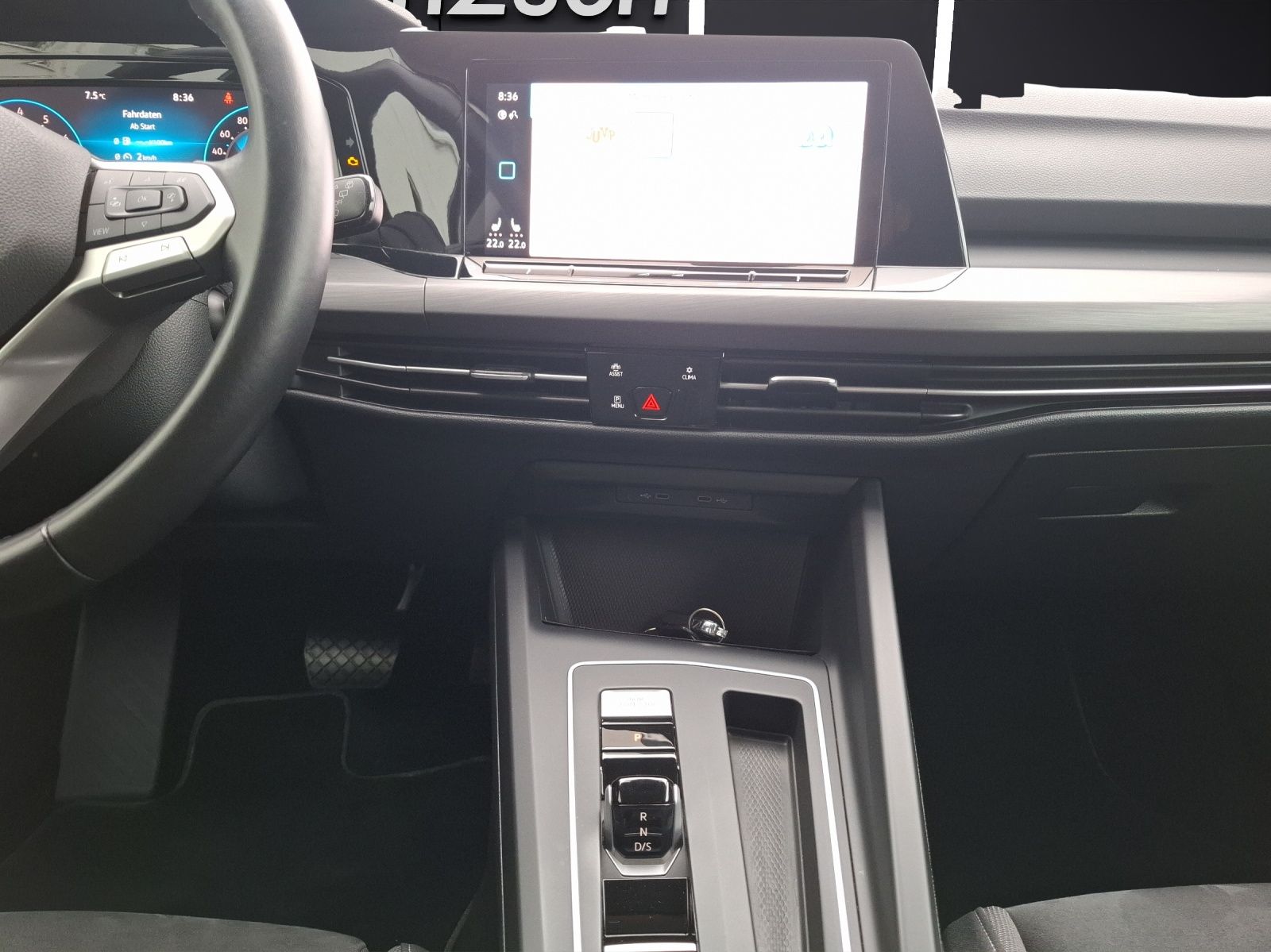 Fahrzeugabbildung Volkswagen Golf VIII Variant eTSI Style DSG LEDplus CarPlay
