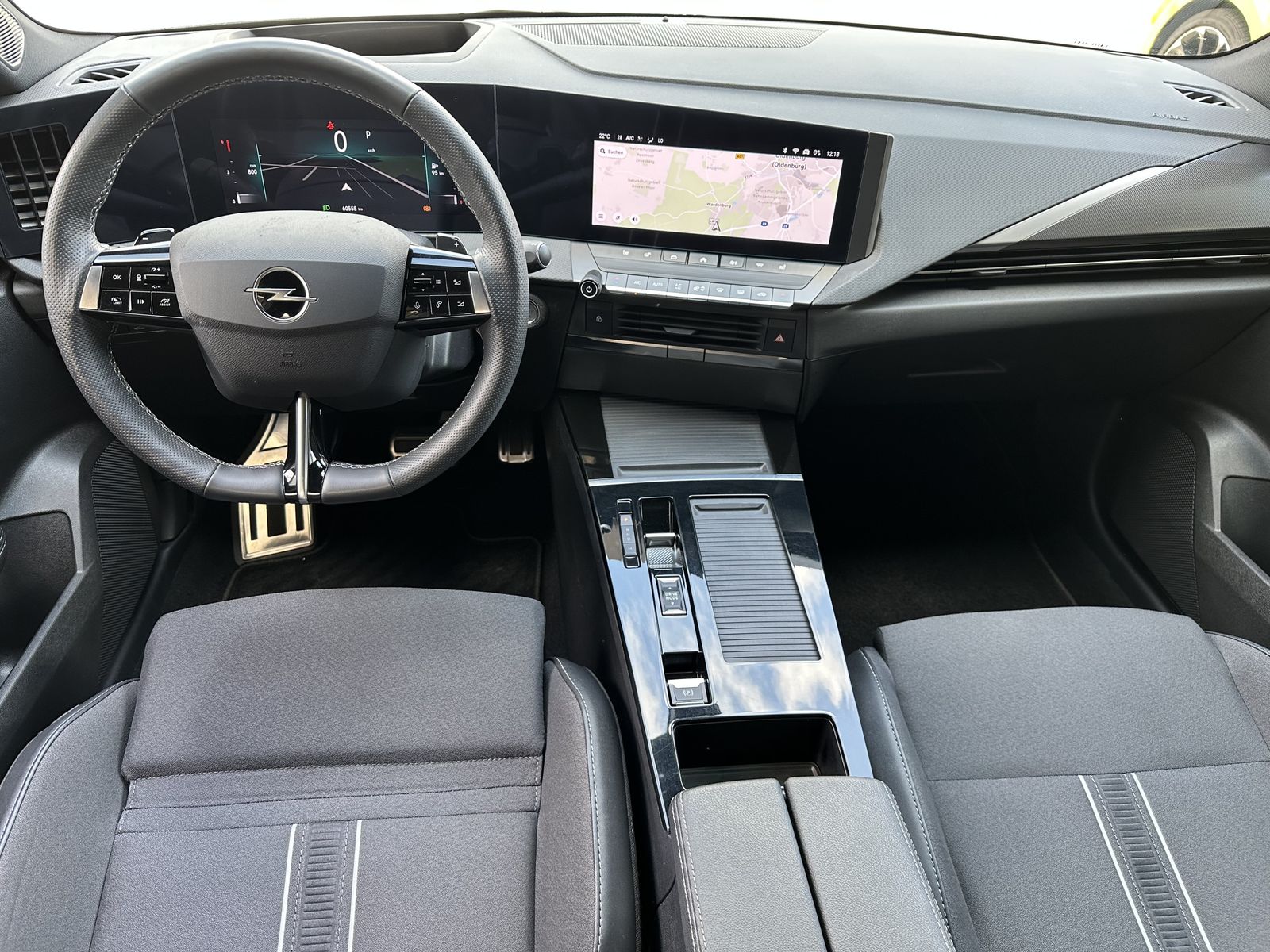 Fahrzeugabbildung Opel Astra SpT 1.5 D GS NAV+MATRIX+HUD+17ZO+360°+1HD