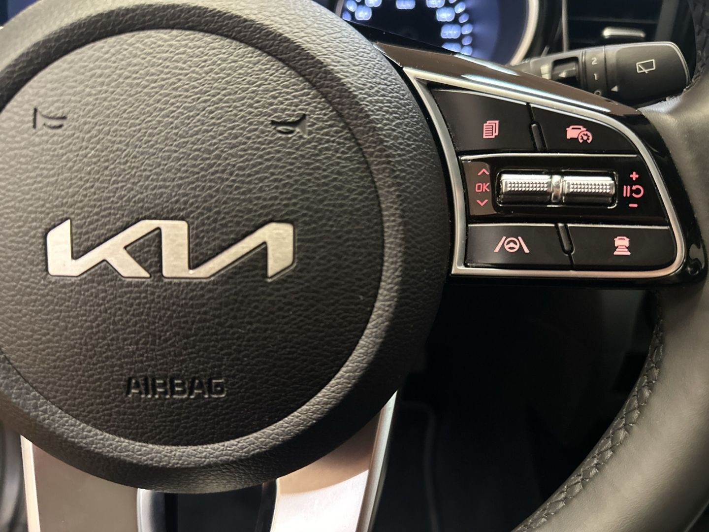 Fahrzeugabbildung Kia Ceed_sw Plug-in Hybrid Spirit 1.6 + Navi + Digit