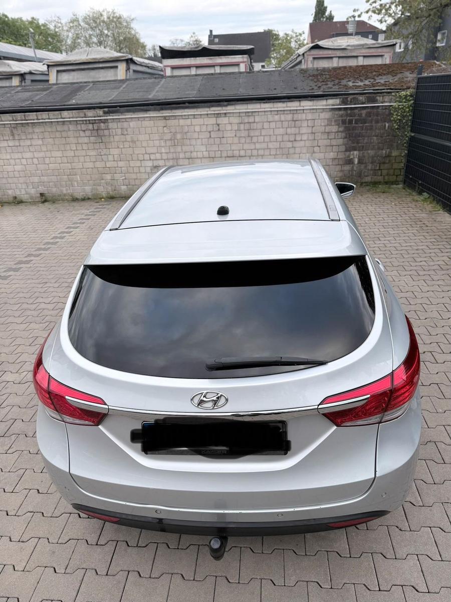 Hyundai i40 2012 — photo 7