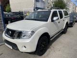 Nissan Navara Pickup Double Cab LE V6 4x4 LB.Auto.AHK. - Nissan Navara: V6