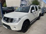 Nissan Navara Pickup Double Cab LE V6 4x4 LB.Auto.AHK. - Nissan Navara: Auto
