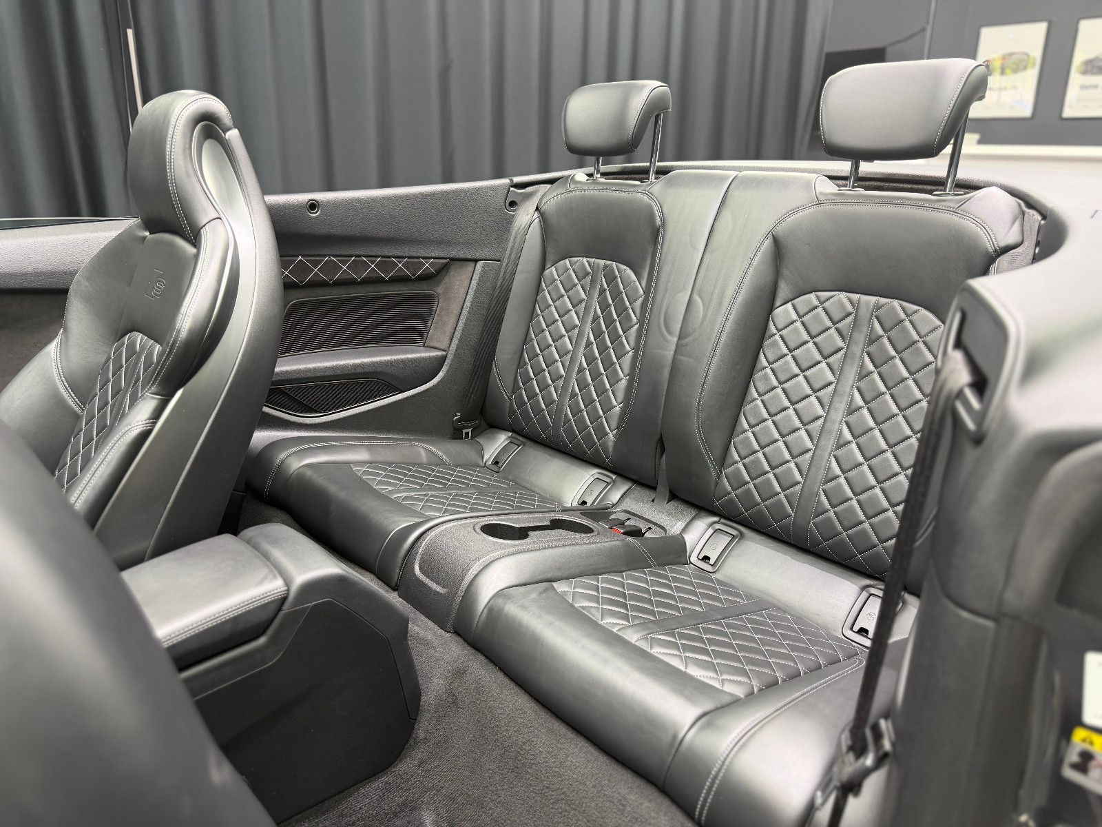 Fahrzeugabbildung Audi A5 Cabriolet S-LineB&O|MASSAGE|RS-SITZE|360°