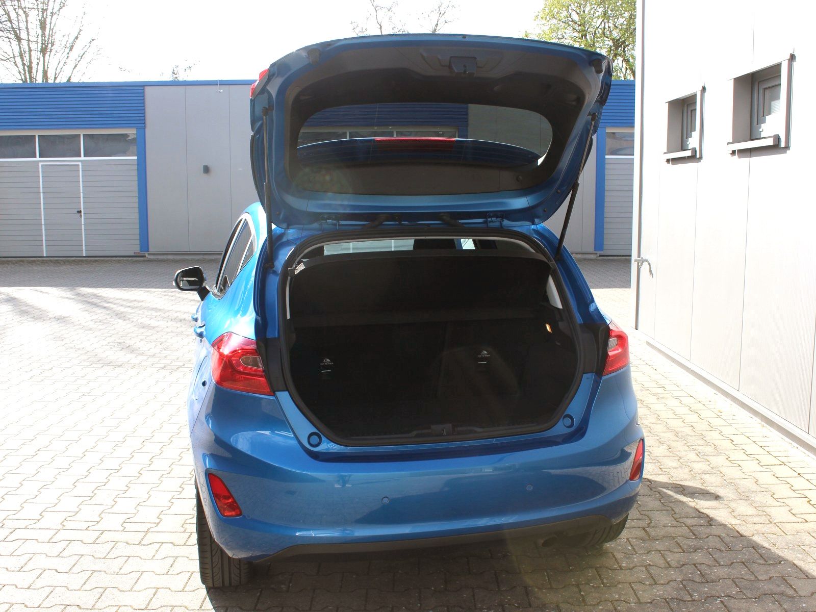 Fahrzeugabbildung Ford Fiesta Cool & Connect 1,0 EcoBoost Start/Stopp