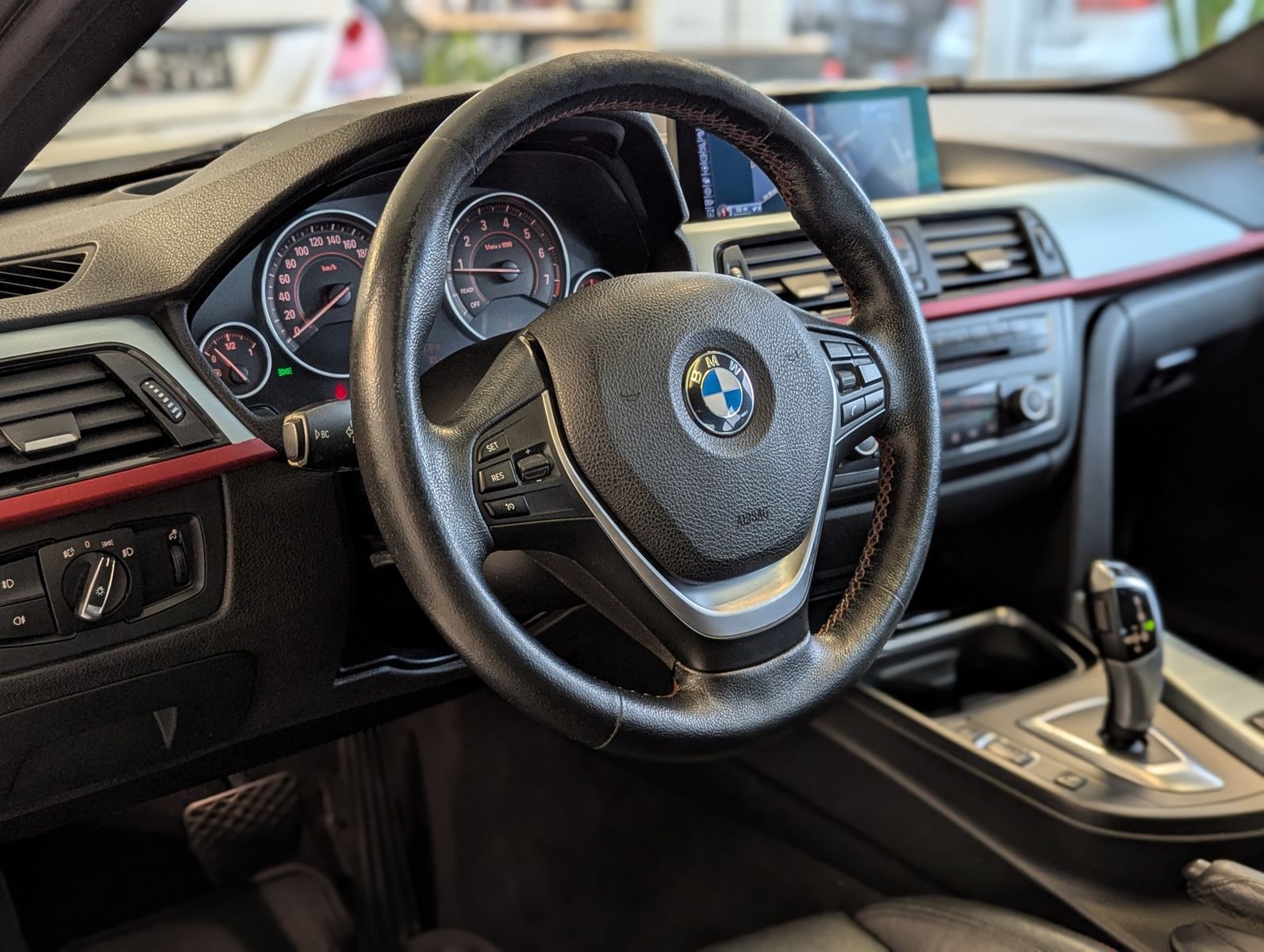 BMW 328 i xDrive Sportline Leder Pano US-Import - Image 19