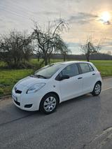 Toyota Yaris 1.3l 101 PS 1. Hand Rentner Fahrzeug - Toyota Yaris: P1f