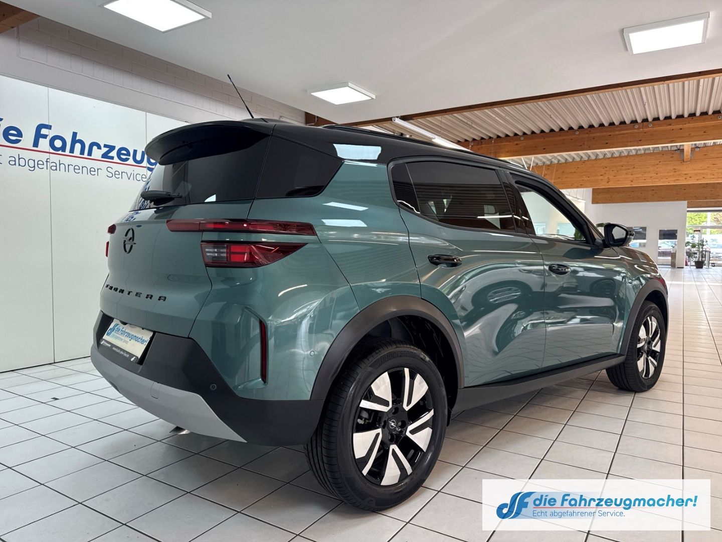 Fahrzeugabbildung Opel Frontera GS 107 kW Navi Digitales Cockpit LED Ap