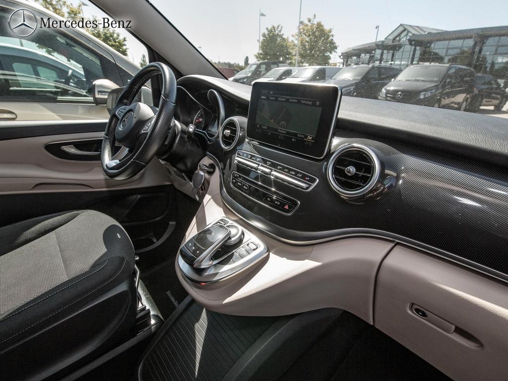 Mercedes-Benz V 250
