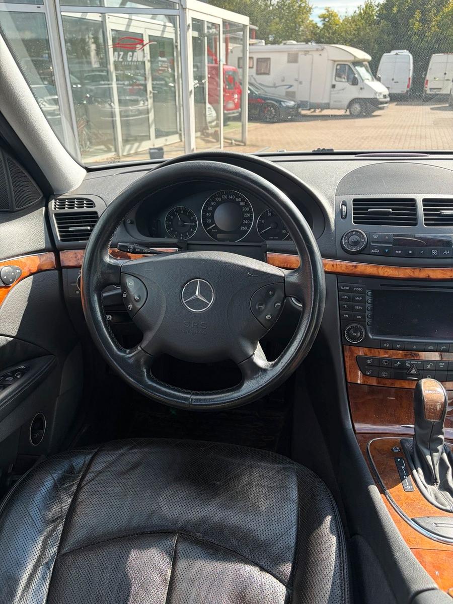 Mercedes-Benz E280 2005 — photo 10