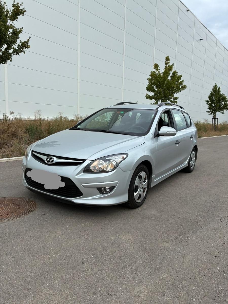 Hyundai i30 2011 — photo 6