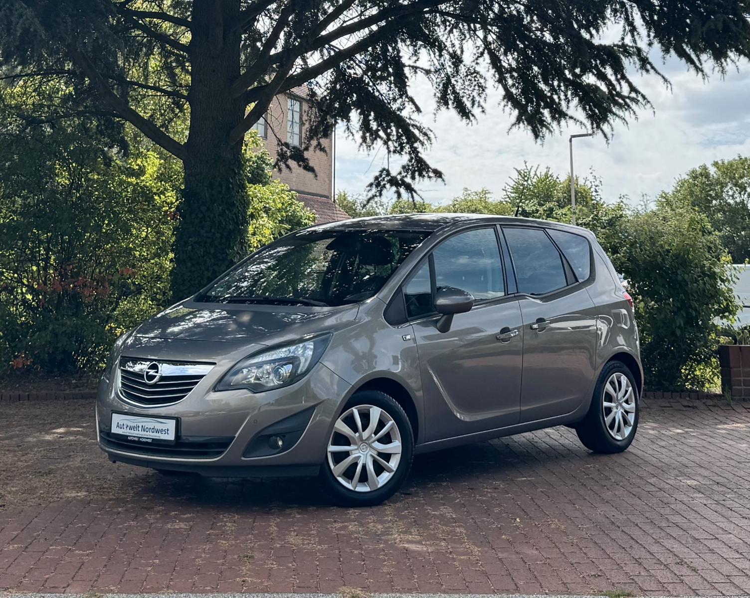 Opel Meriva B Innovation Automatik|TFL|Navi|Shzg|PDC!