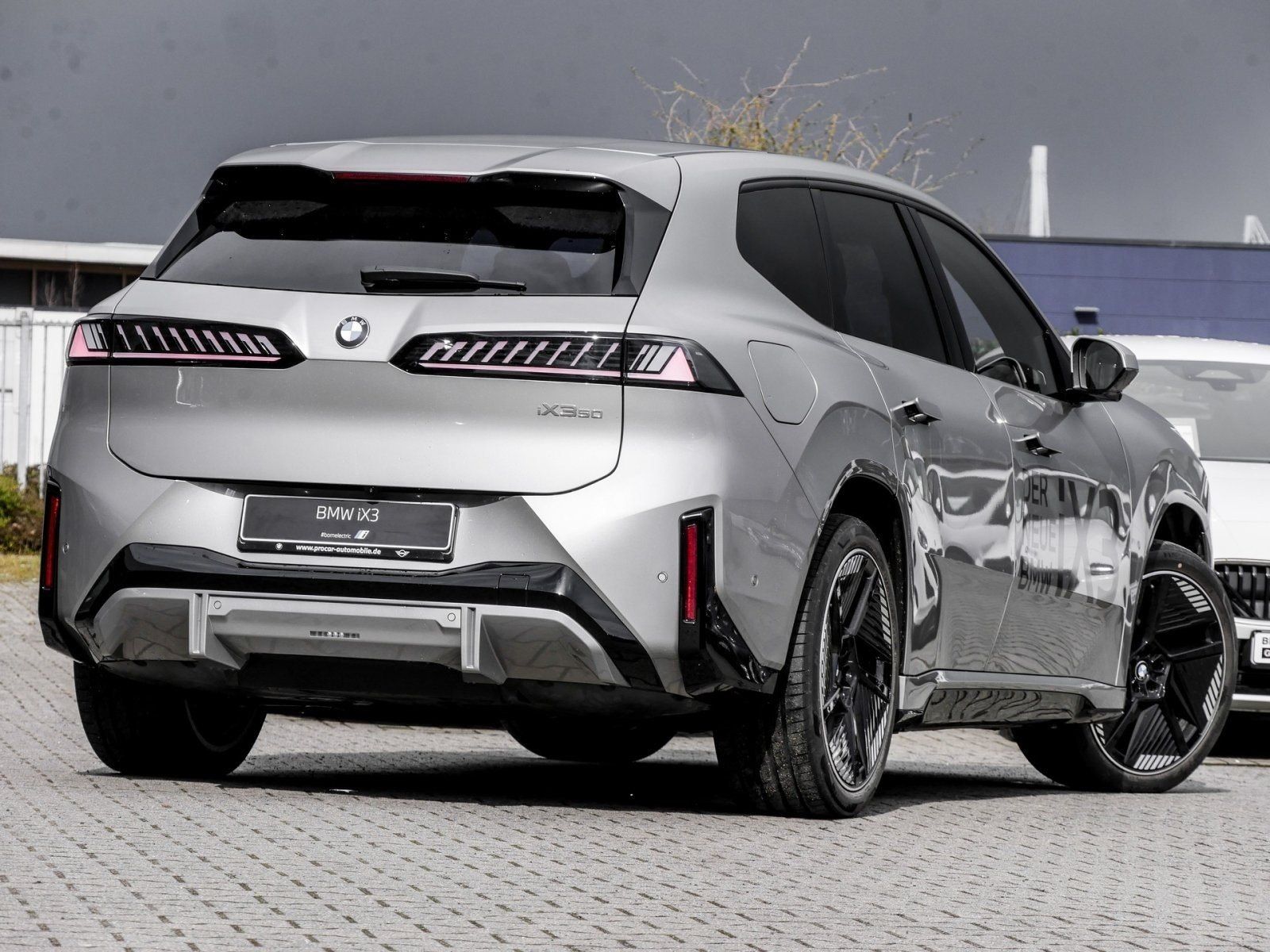 BMW iX3 - Bild 2