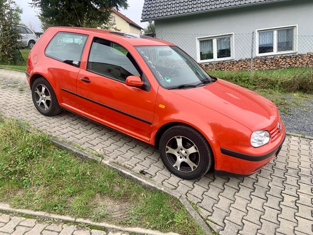 Volkswagen Golf 1.6  Highline / TÜV 06/26