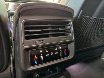 2021 AUDI RSQ8 — миниатюра 29