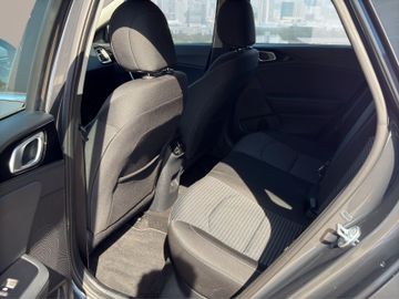 Kia Ceed 1.5 T DCT Vision Navi Sitzheizung Kamera