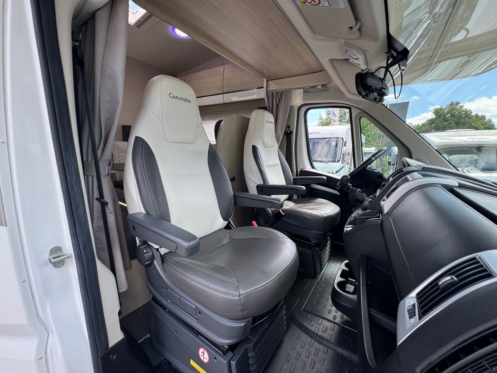 Fahrzeugabbildung Chausson Alkoven C714 GA VIP M20 FIAT DUCATO MAXI SOLAR