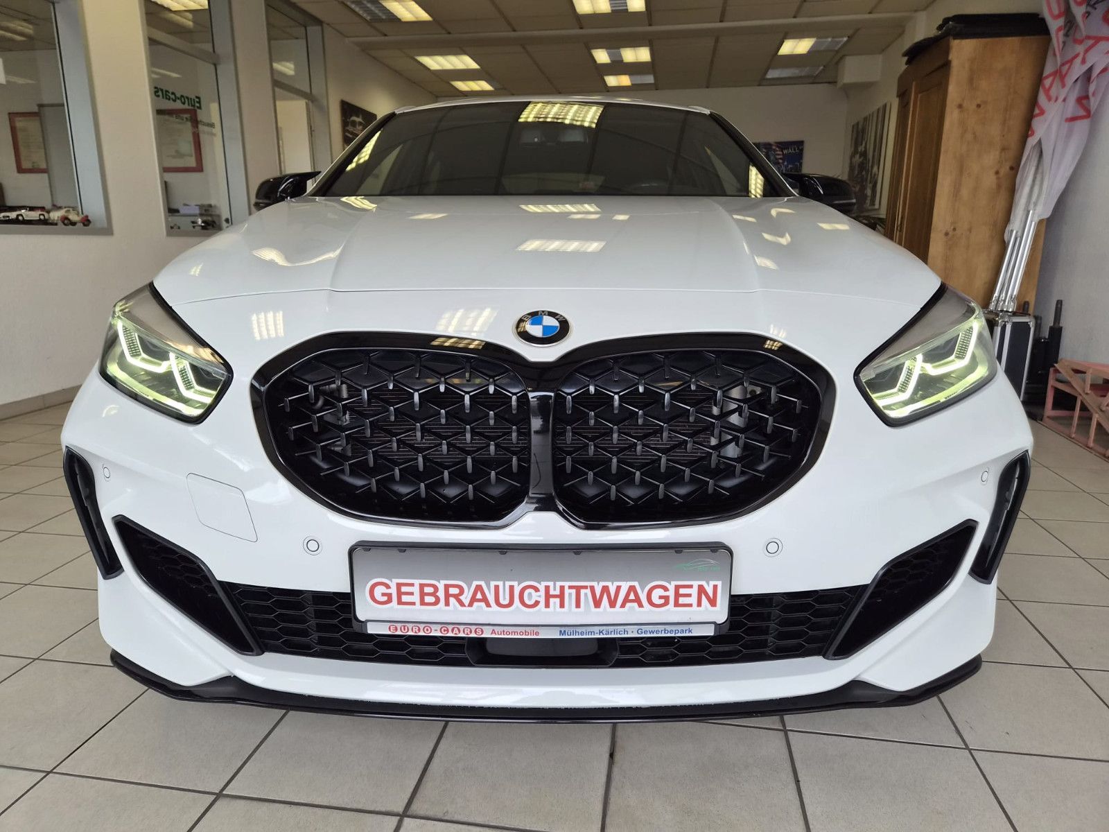 Fahrzeugabbildung BMW M135i xDrive / KAMERA / NAVI / HK Sound