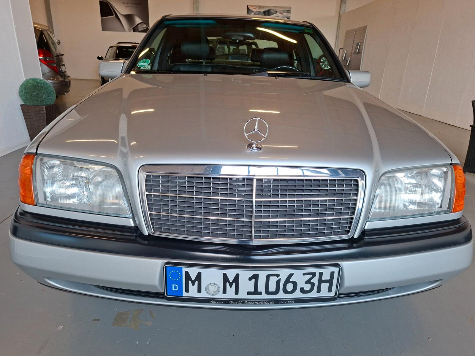 Mercedes-Benz C 180 1. Hand / H-Kennzeichen / Top gepflegt