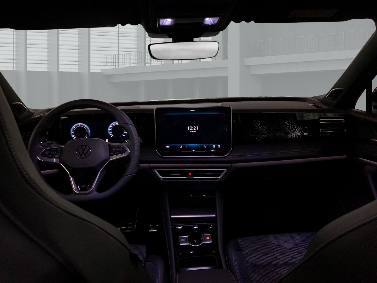 Fahrzeugabbildung Volkswagen Tiguan R-Line 2.0 TDI DSG Sportpaket AHK-klappba